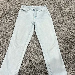 Pacsun light washed mom jeans. Size 23.